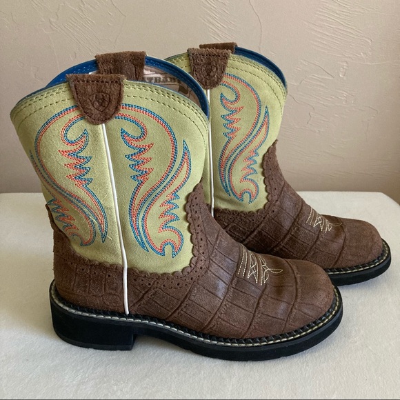 Ariat boots - Picture 1 of 8